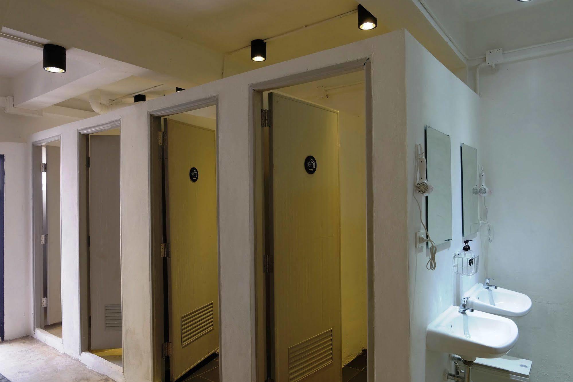 Seek Sleep Hostel Bangkok Luaran gambar