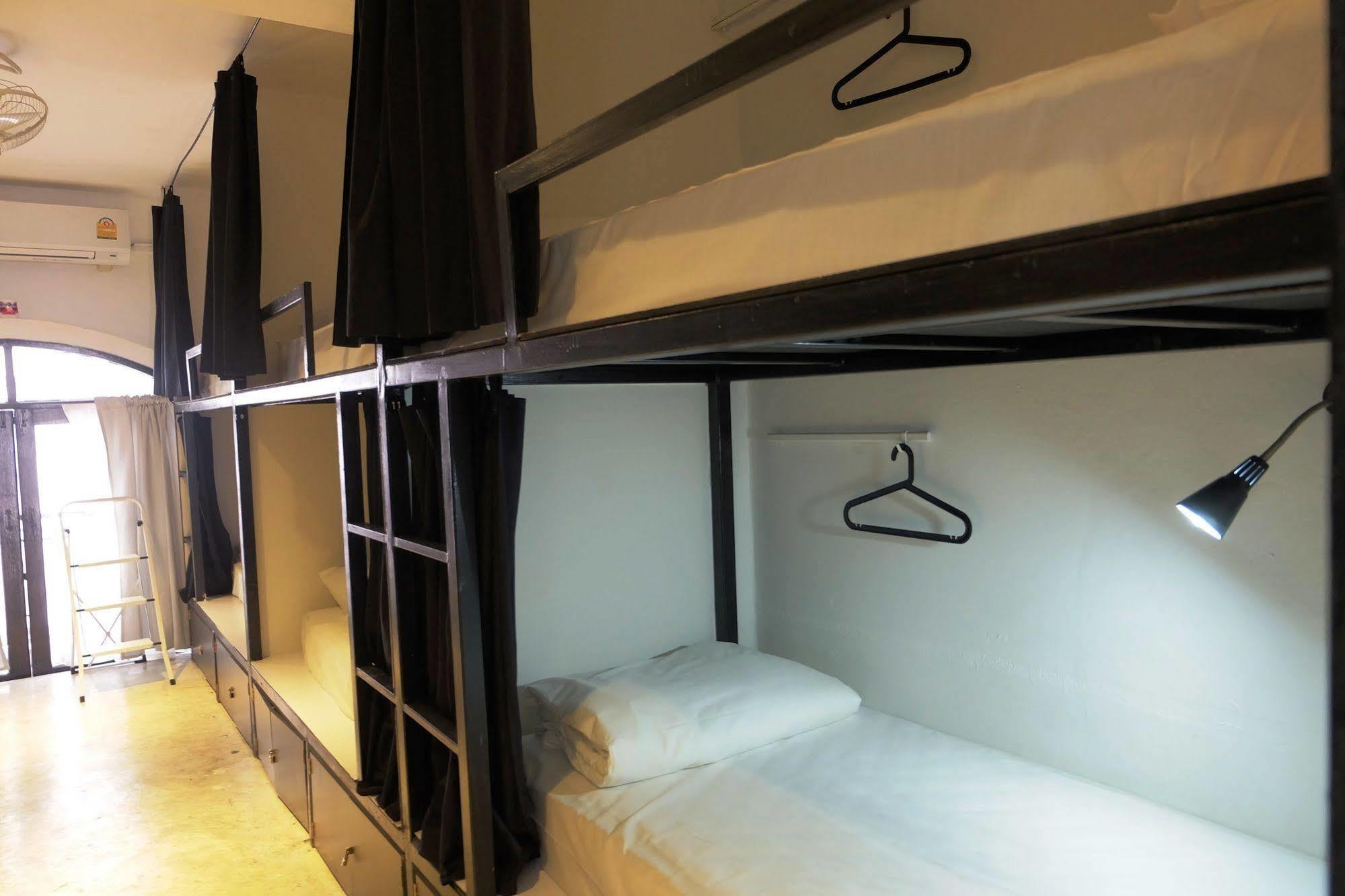 Seek Sleep Hostel Bangkok Luaran gambar